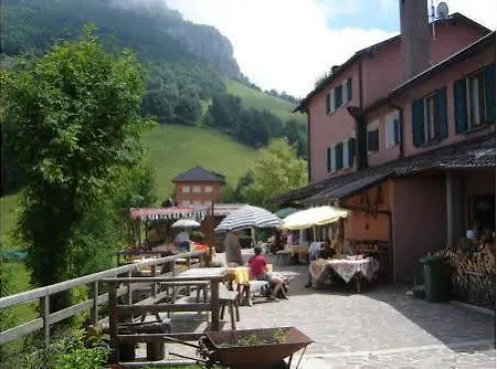 Rifugio Marchett Hotel *
